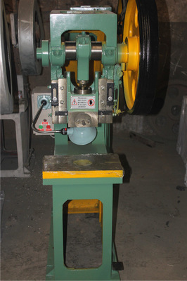 【恒升J21-12噸沖床(固定臺(tái)深喉)&mdash;誰(shuí)用誰(shuí)知道您最佳的選擇】?jī)r(jià)格,廠家,圖片,沖床,淄博恒升機(jī)械制造-